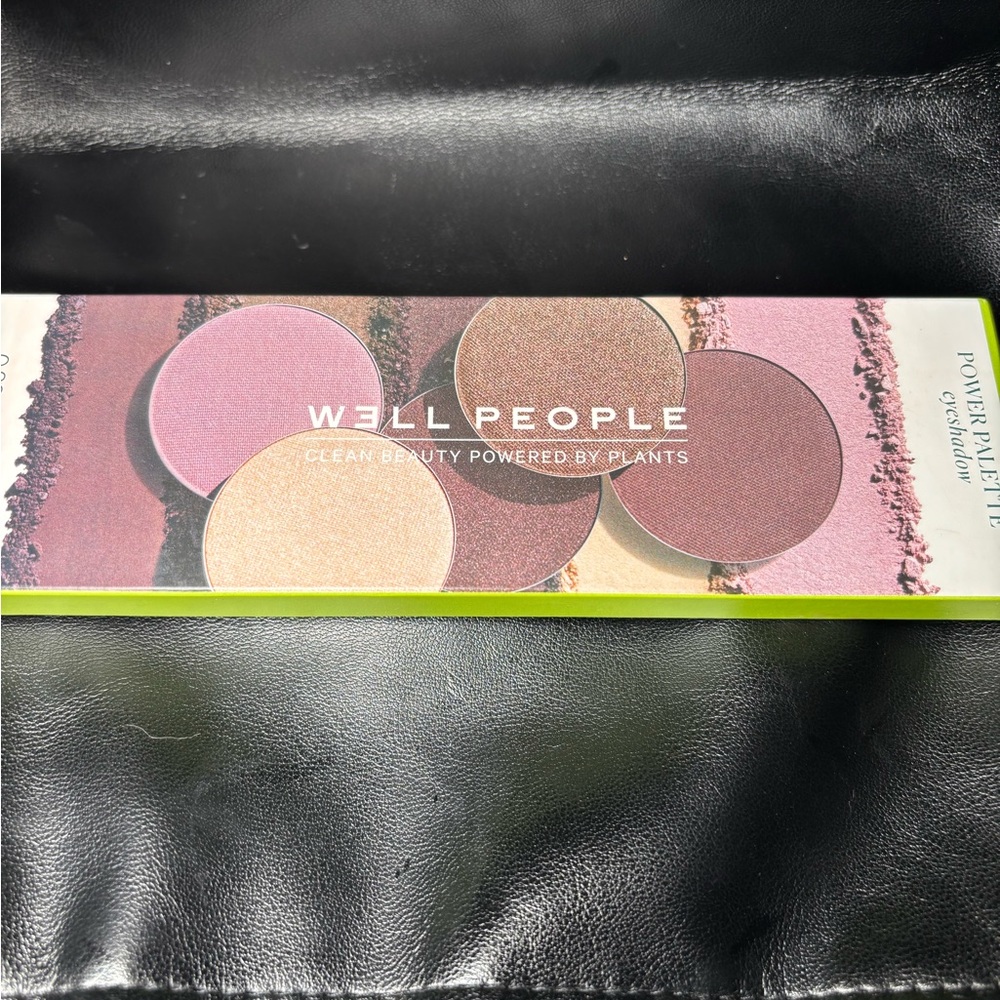 W3ll People Eyeshadow Palette Pink and Brown Shades